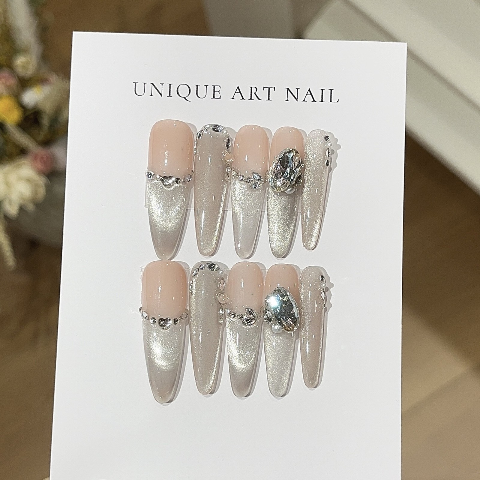 10Pcs Handmade White Cat Eye Nails Pearl Rhinestone Cold Elegant Style