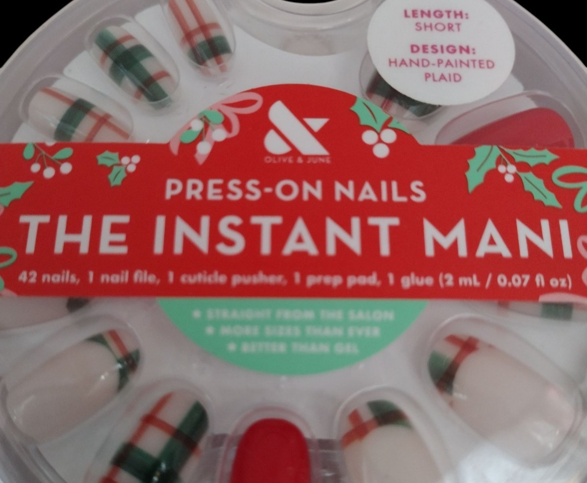 Olive & June THE INSTANT MANI 42ct SHORT LENGTH Press On Nail HAND-PAINTED PLAID