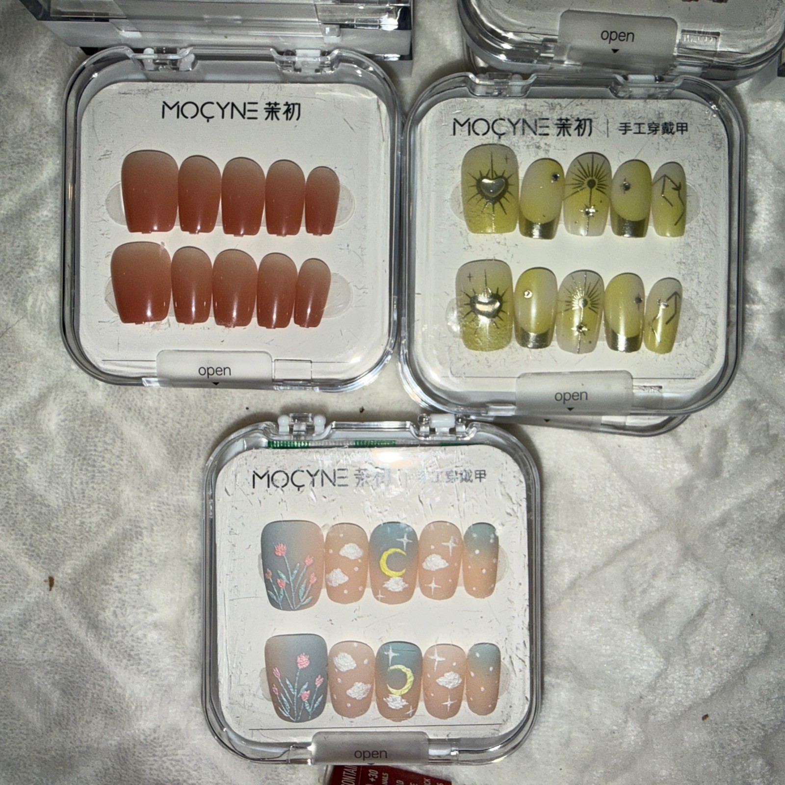 MOCYNE Press Glue On Acrylic Nails 10 Designs 24 Pieces Per Box Elegant Fashion