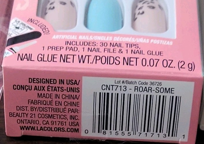 Various Color Press On Nails Short Medium (Lot of 4)