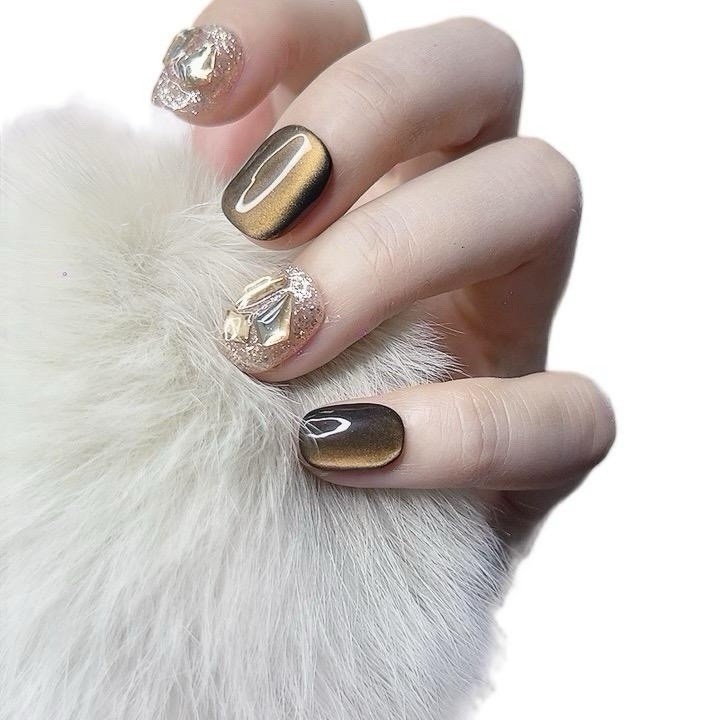 Tipora Press on Nails Short Round Brown Color with Sparkle Design 107