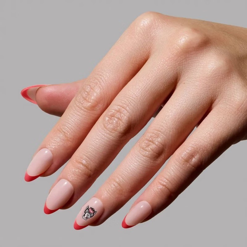 NC State Wolfpack Press-On Nails: Almond Shape, Gloss Finish, 30 Pieces