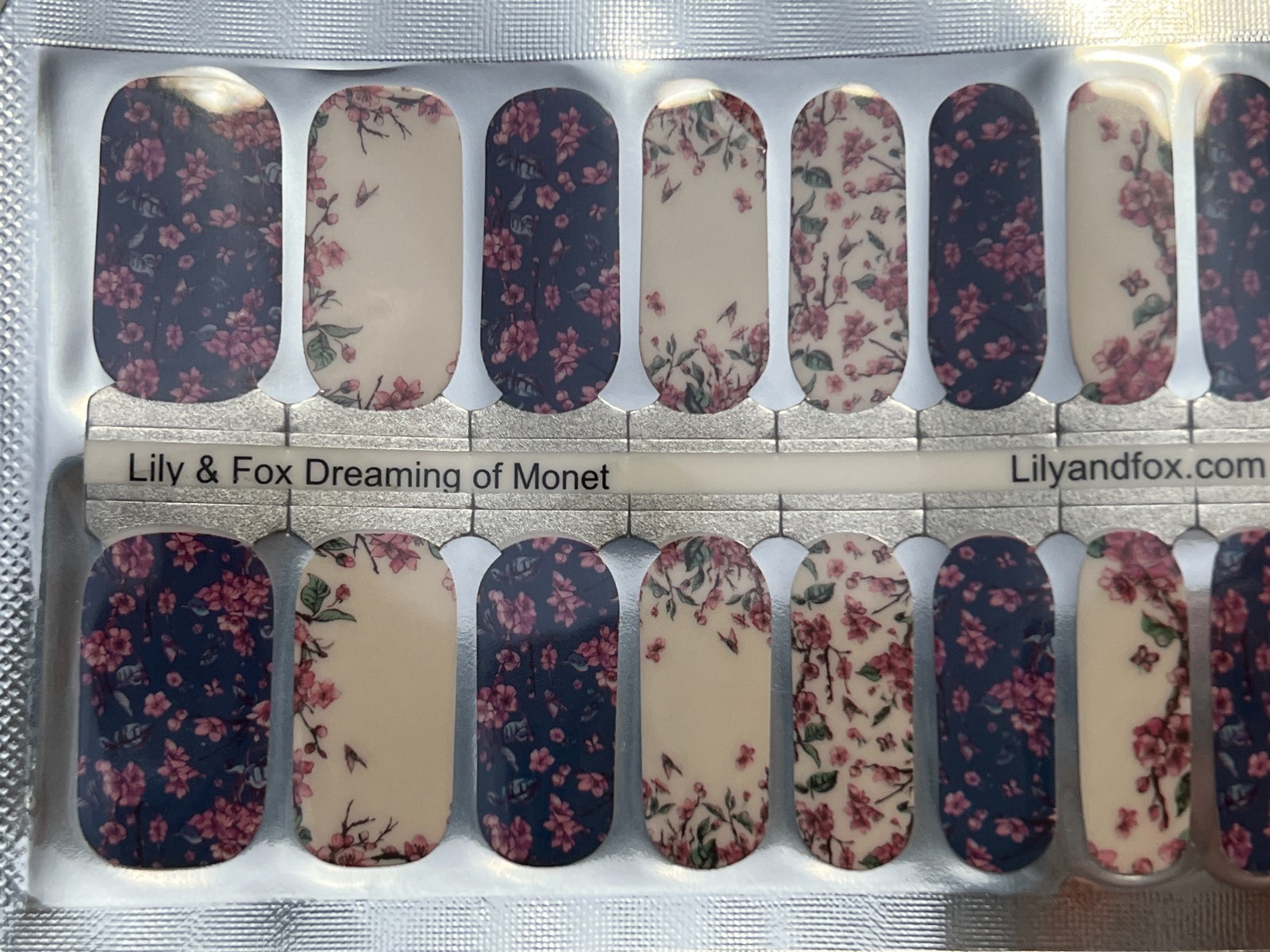 1 SET Lily and Fox Nail Wraps Stickers Self Stick Manicure Sealed Dreaming Monet