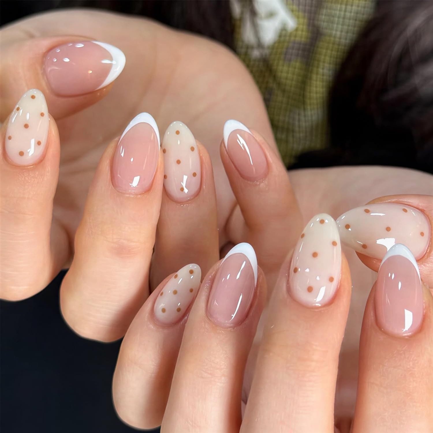 Polka Dot Press on Nails Short Almond Fake Nails for Women 24Pcs