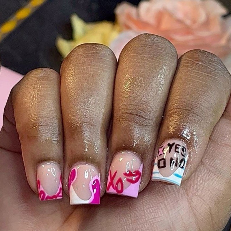 216 Pink Rose 3D Heart Shaped Nails – Removable and Reusable Fake Nail Art