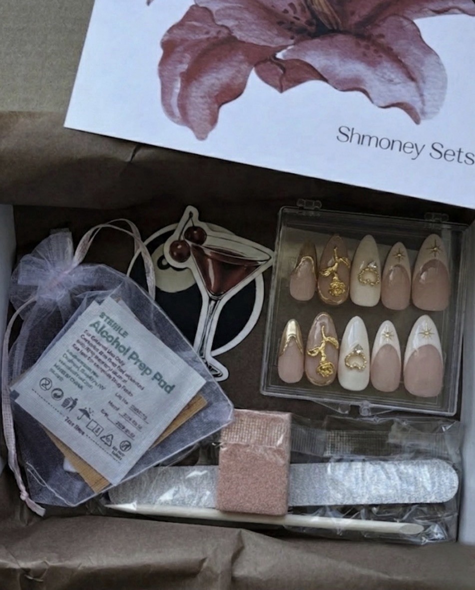Shmoney Sets Press-On Nails | Long Almond Nude White Gold | 3D Heart Star