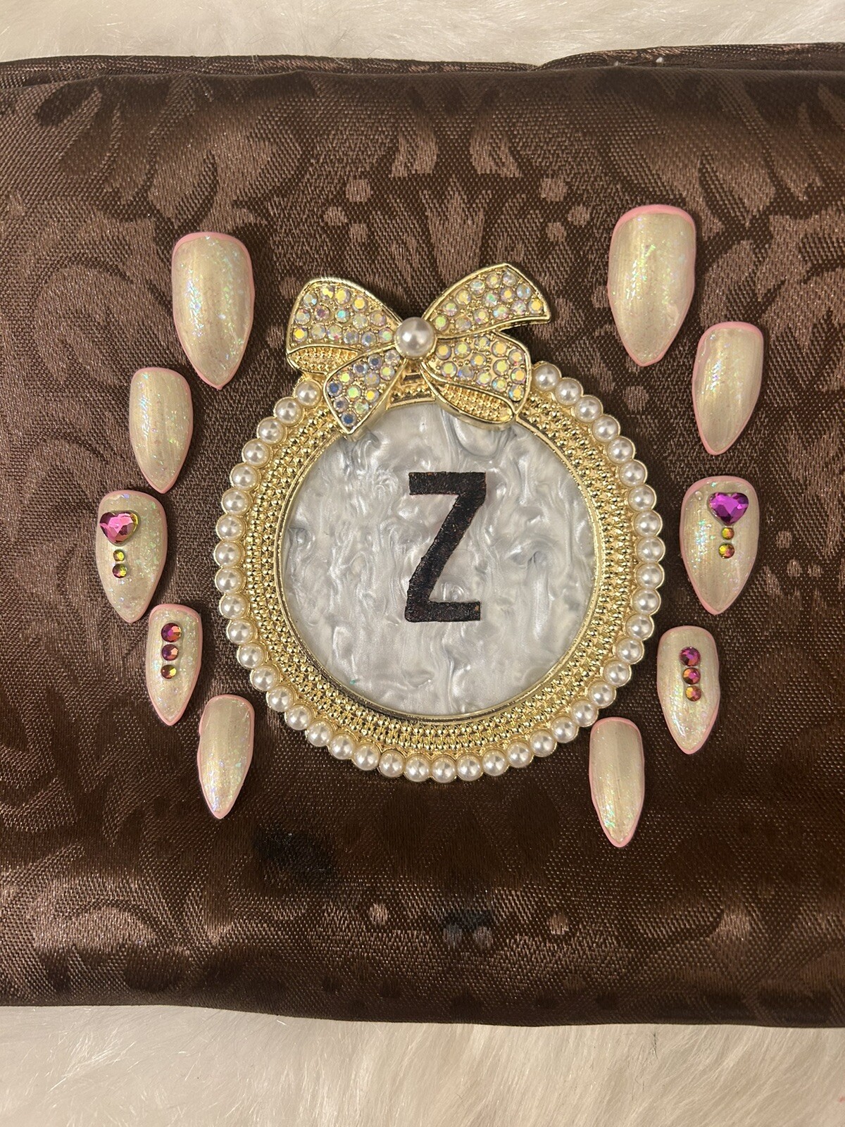 Z NAILZ! Gorgeous Set Of M Off White Almond Aurora Press On Nails With Bling