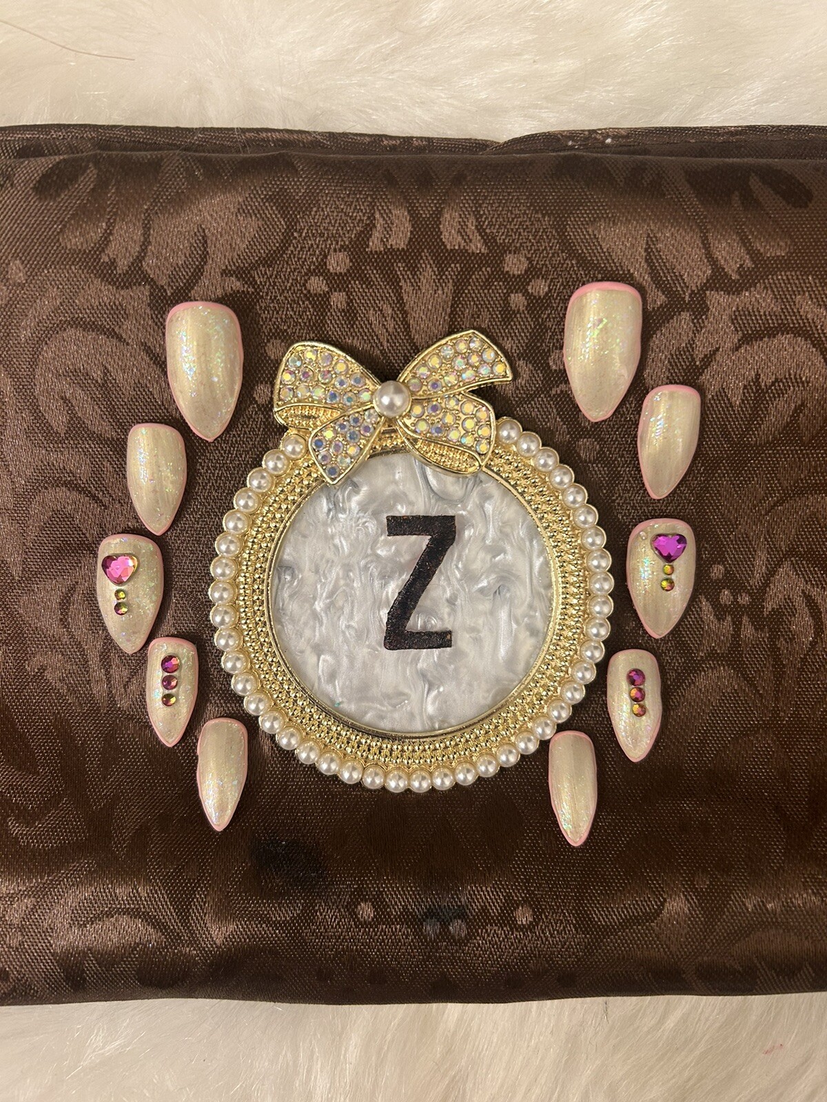 Z NAILZ! Gorgeous Set Of M Off White Almond Aurora Press On Nails With Bling