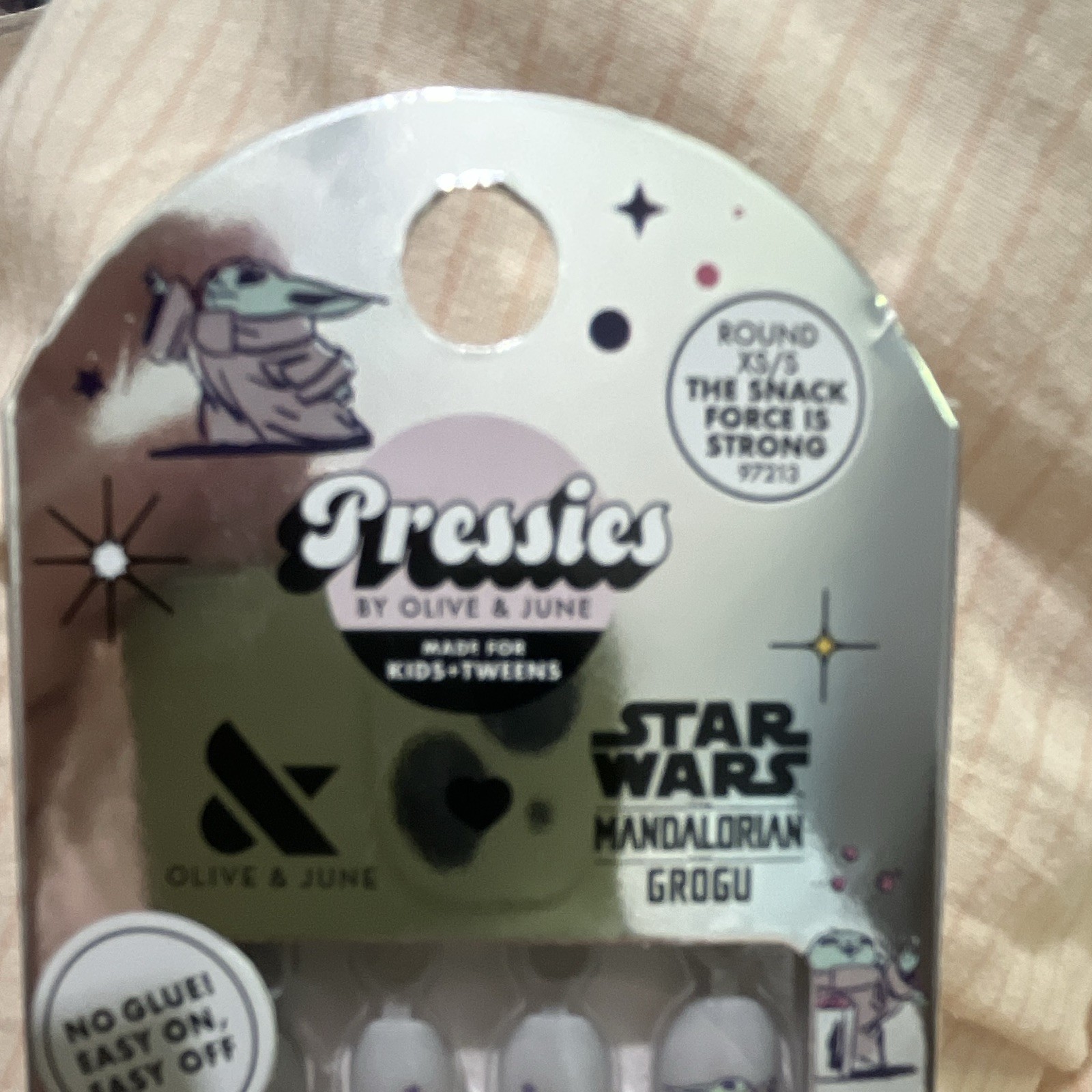 Olive & June Press-On Nails Star Wars Mandalorian Grogu Short Round Shiny 97213
