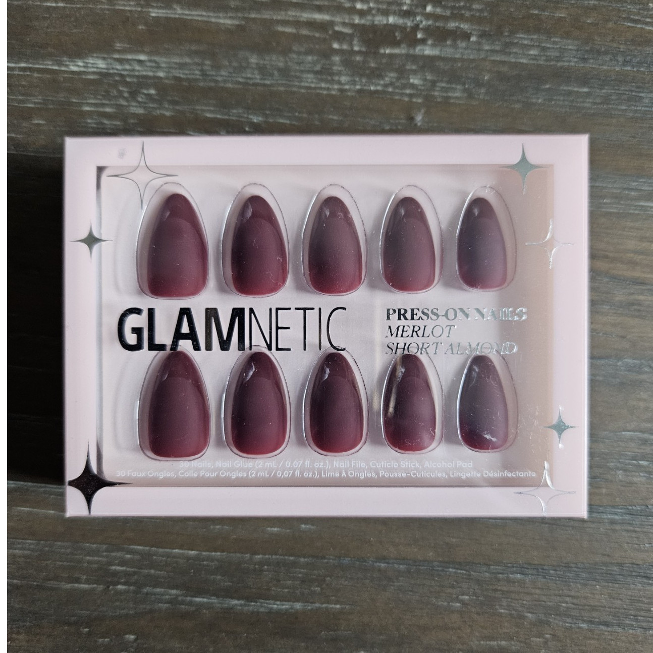 Glamnetic Press-On Nails Merlot Short Almond Pre-Designed Nail Art for Finger