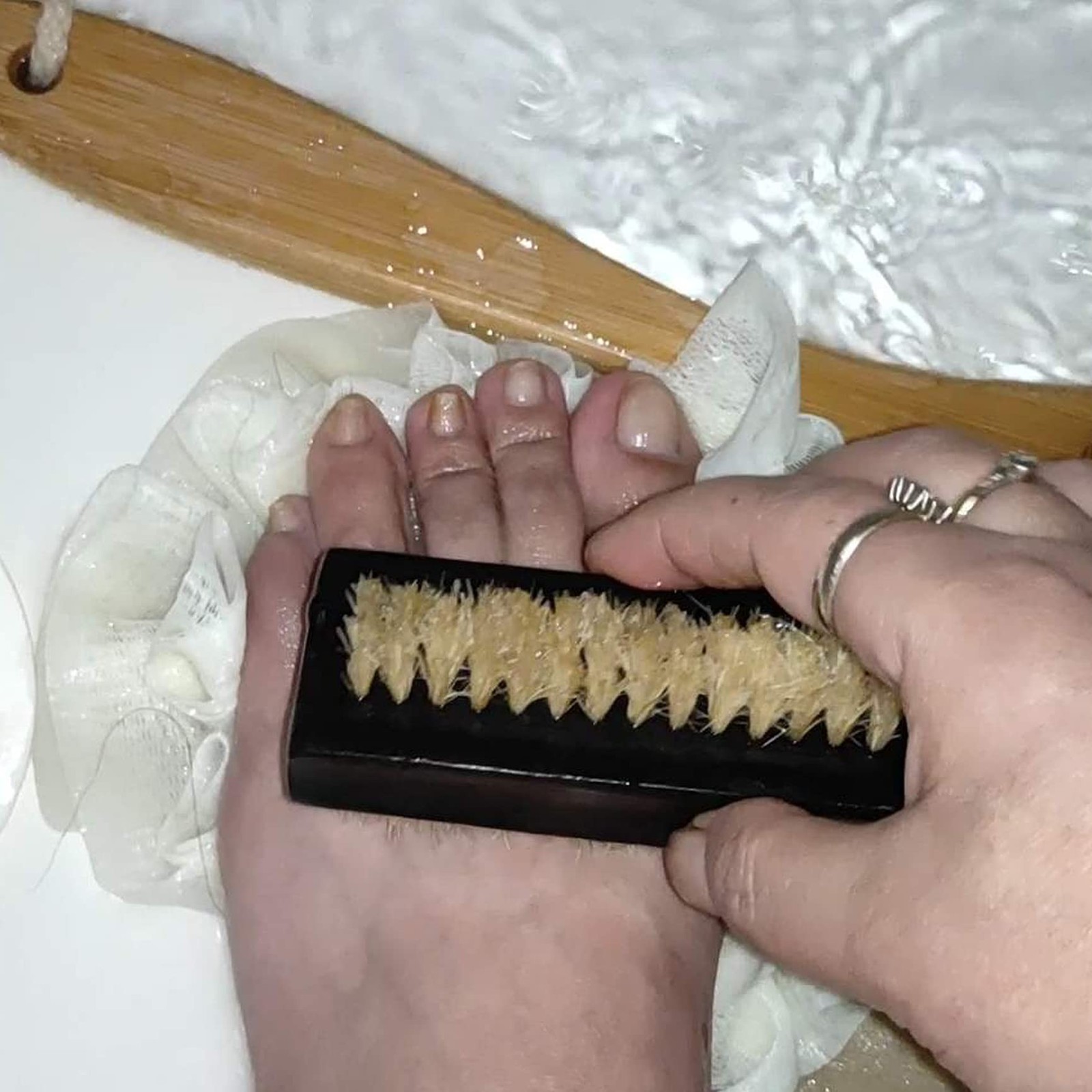NewFerU Wooden Nail Brush Cleaner Black X 1 in Natural 100% Boar Bristle for …