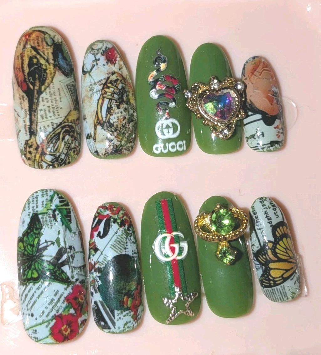Printed custom decorative 10pc short acrylic press on nails sz medium Glue…