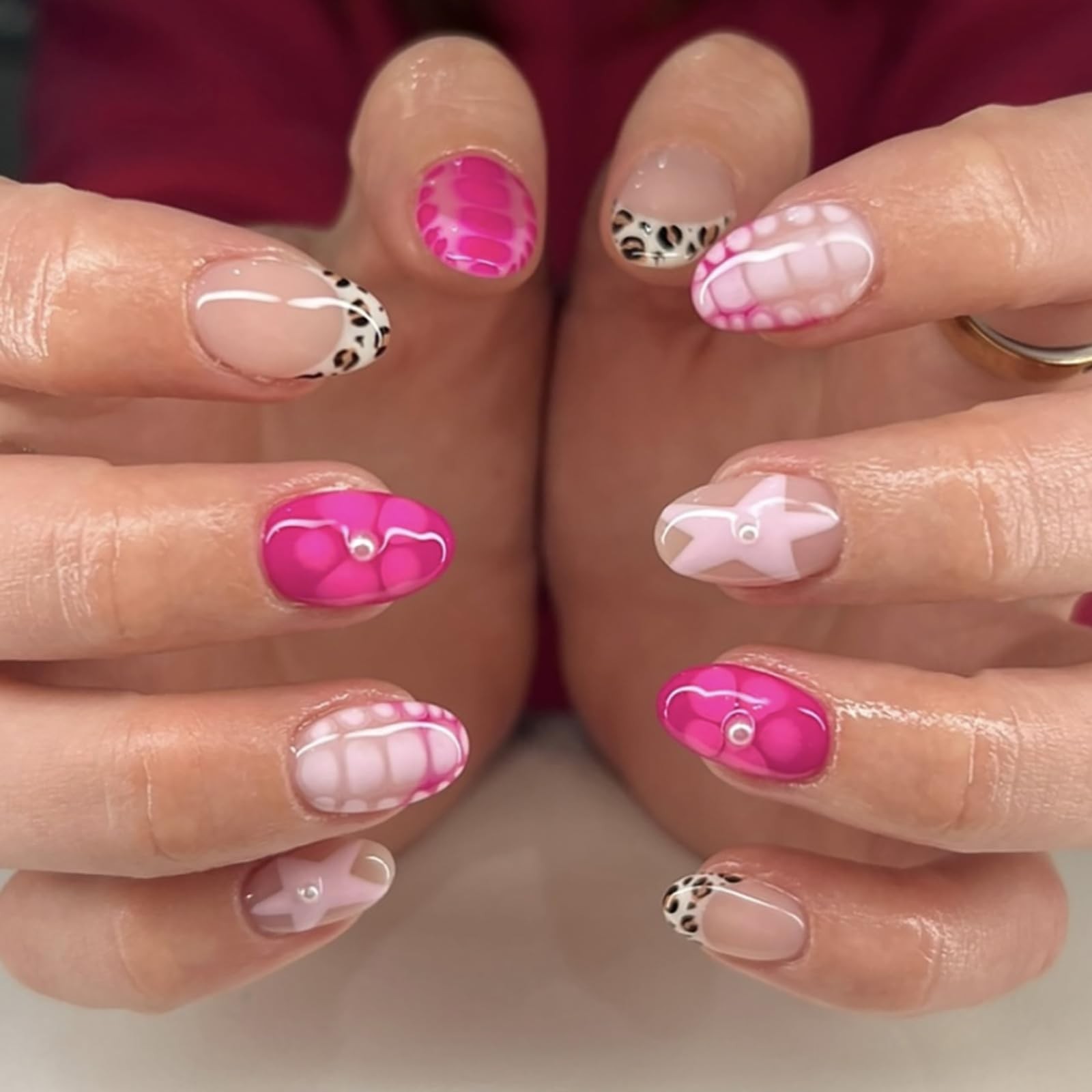24Pcs Cute Almond Press on Nails Short Fake with Flower Star Style 8