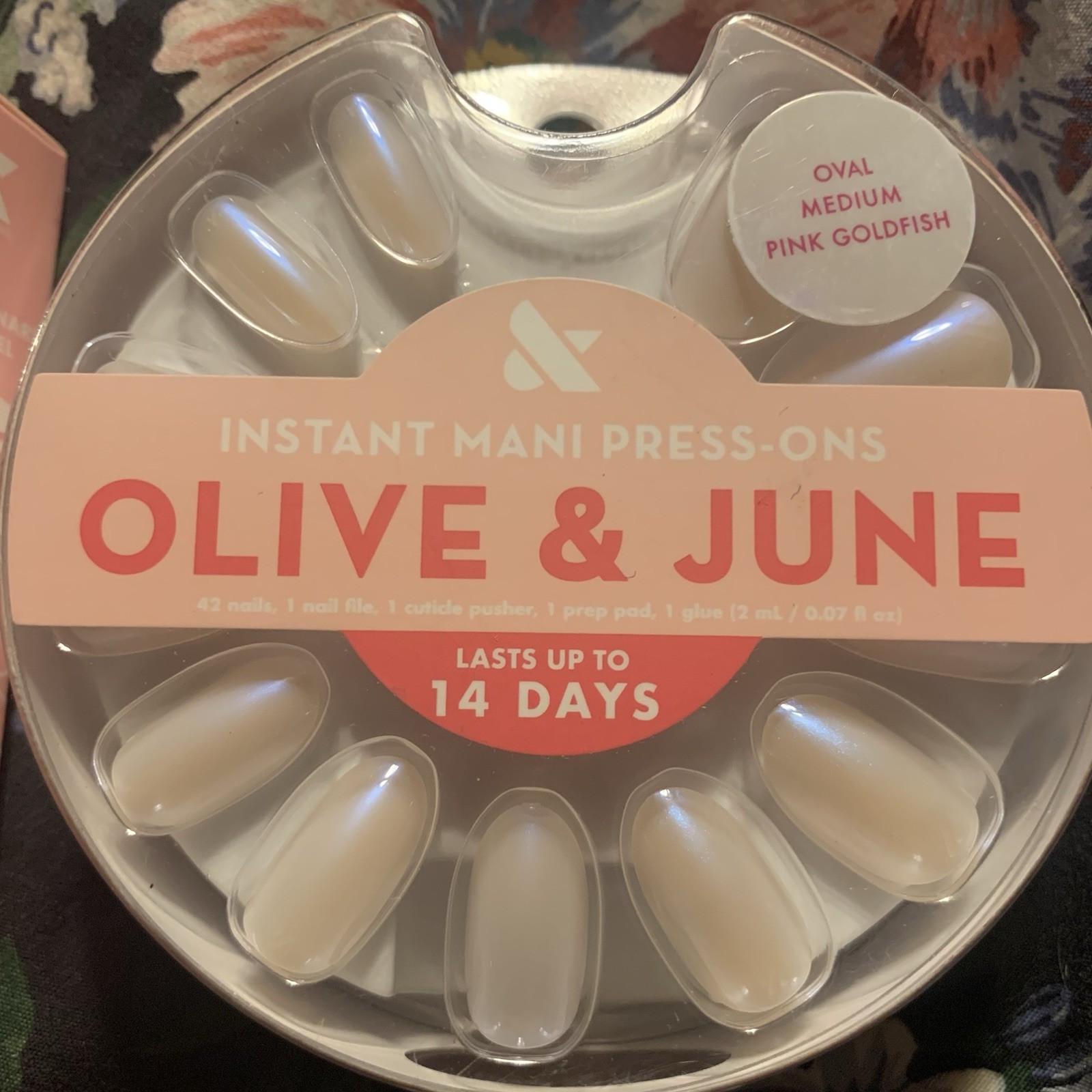 Olive And June Press On Nails Lot Dainty Bows & Pink Goldfish Chrome Medium