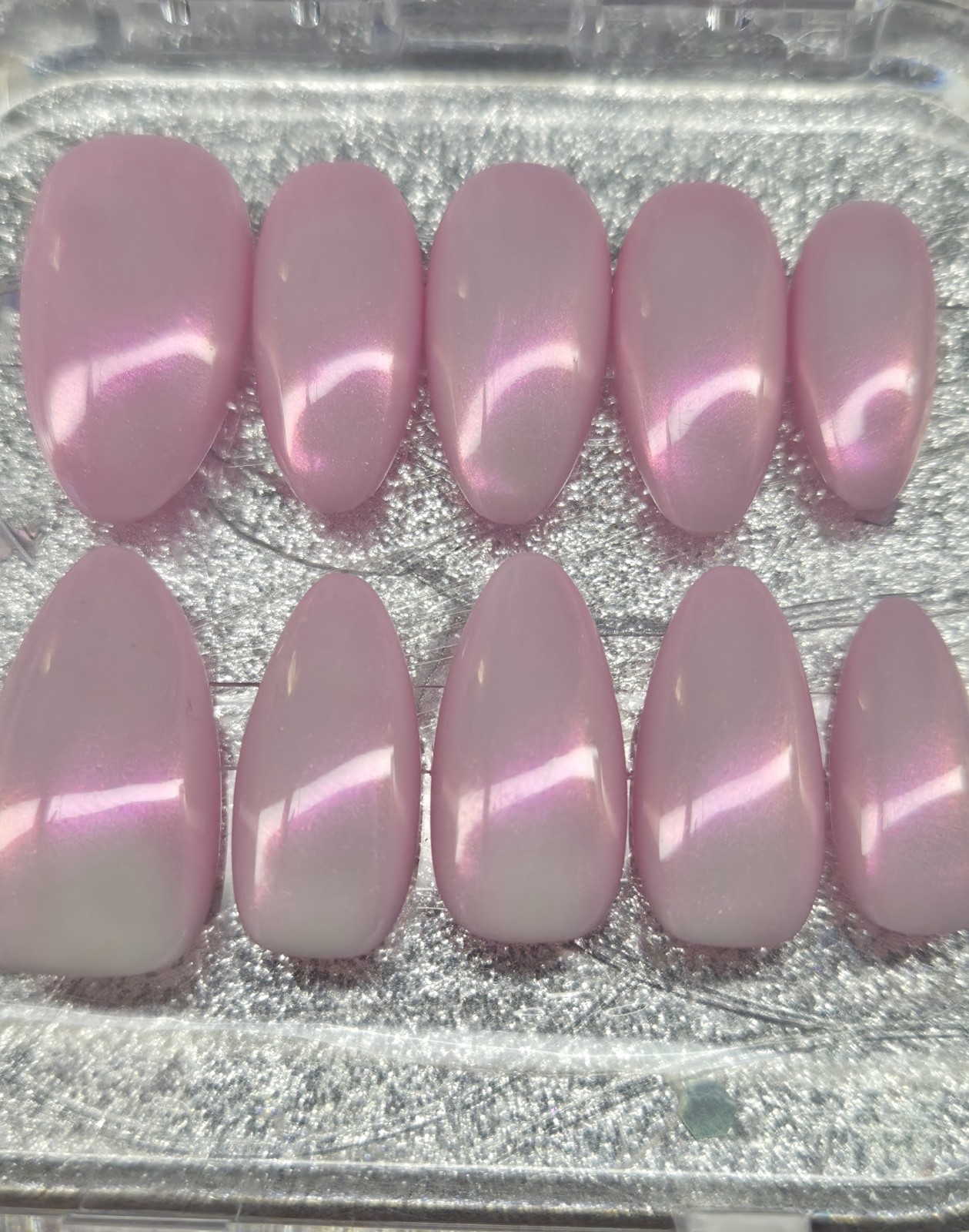 White/ Pink Color Changing Press-On Nails Set Pre-Designed Medium Almond