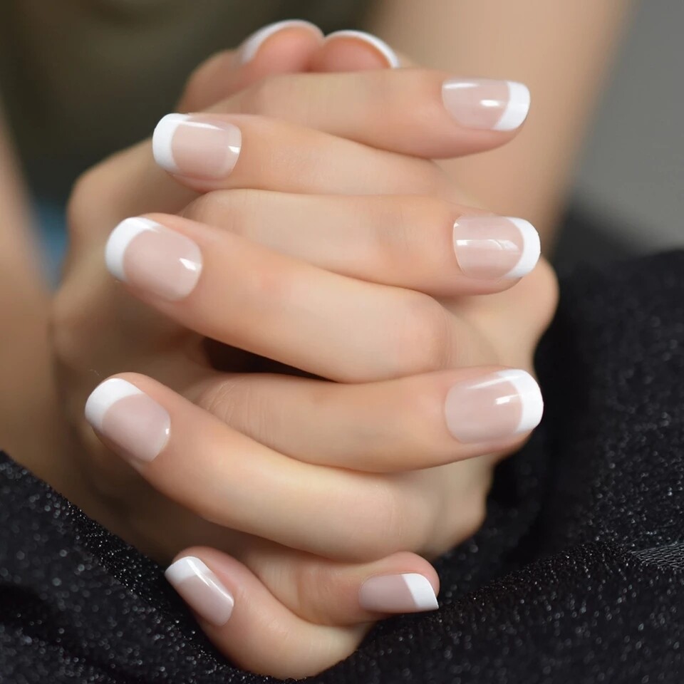 French Mani Press on nails Glue On Nude classic boomer white tip Classic medium