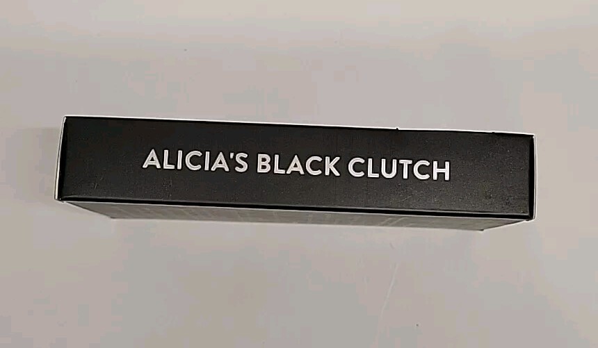Press On Nail Alicia’s Black Clutch Dashes Christmas Black Glitter Red Aspen