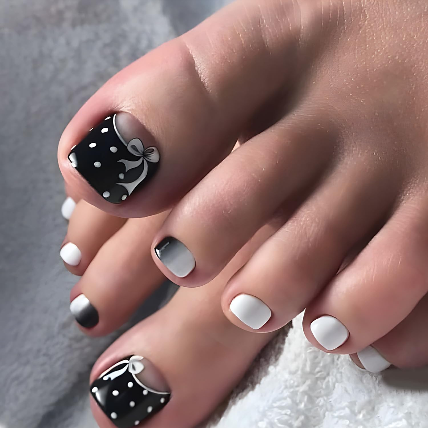 Press on Toenails with Designs Acrylic Fake Nails for Toe Artificial False Nails