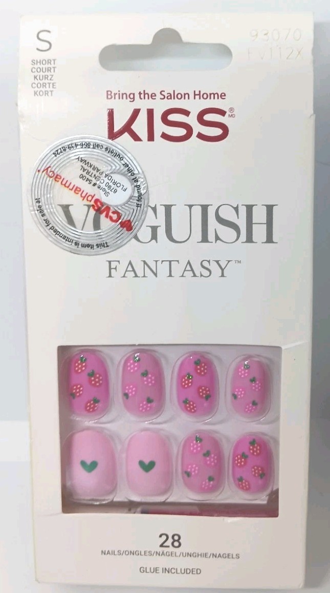 Kiss Voguish Fantasy Nails New In Packaging 28 nails per pack short length new