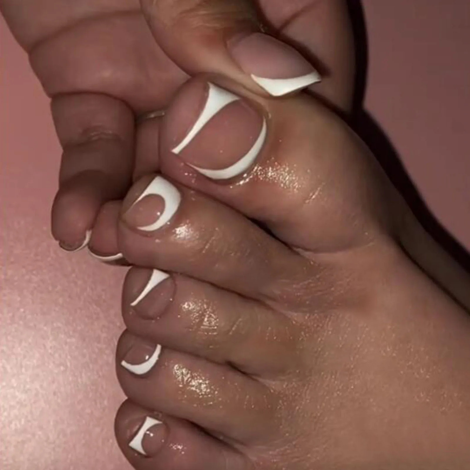 24pcs Glitter Gold Crystal Fake Toenails Simple Nude Pink Press On Toe Nails