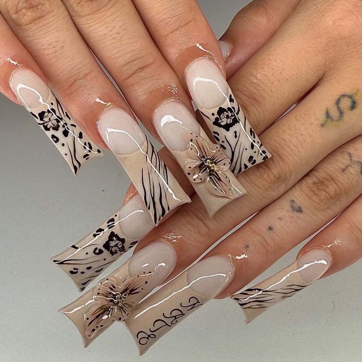 48Pcs Long French Tip Black Floral Leopard Press on Nails Glossy Fake Nails