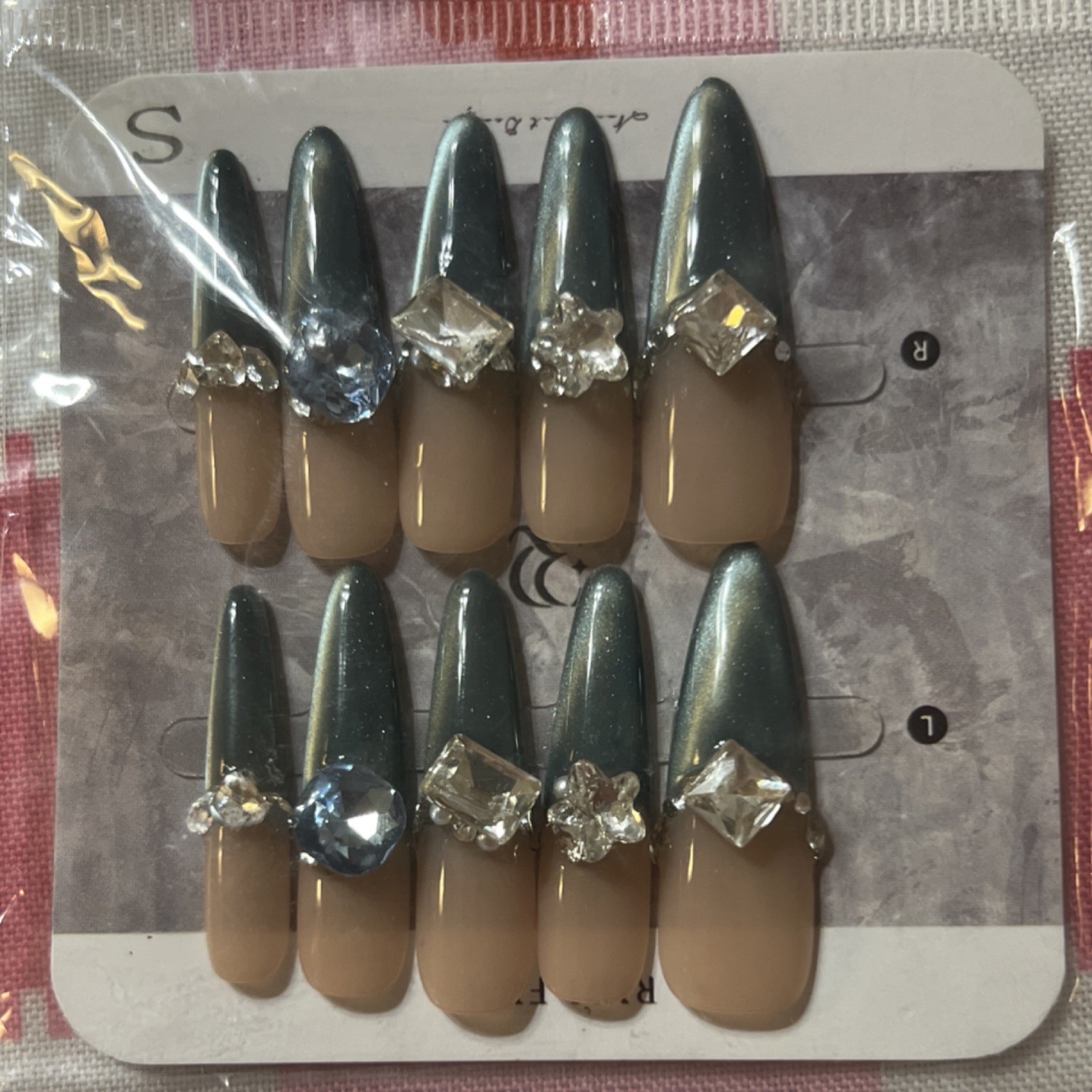 8 Small Sized Nail Press On Sets