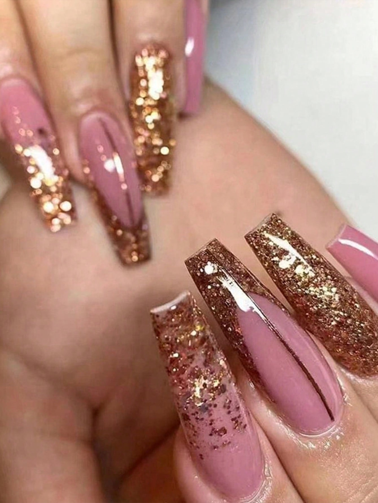 24pcs Long Coffin Gold Glitter Glitter Shaped French Fake Nail Kit