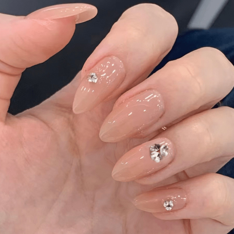 48pcs Short Almond Press on Nails, Nude Clear Single Rhinestone Elegant Nails