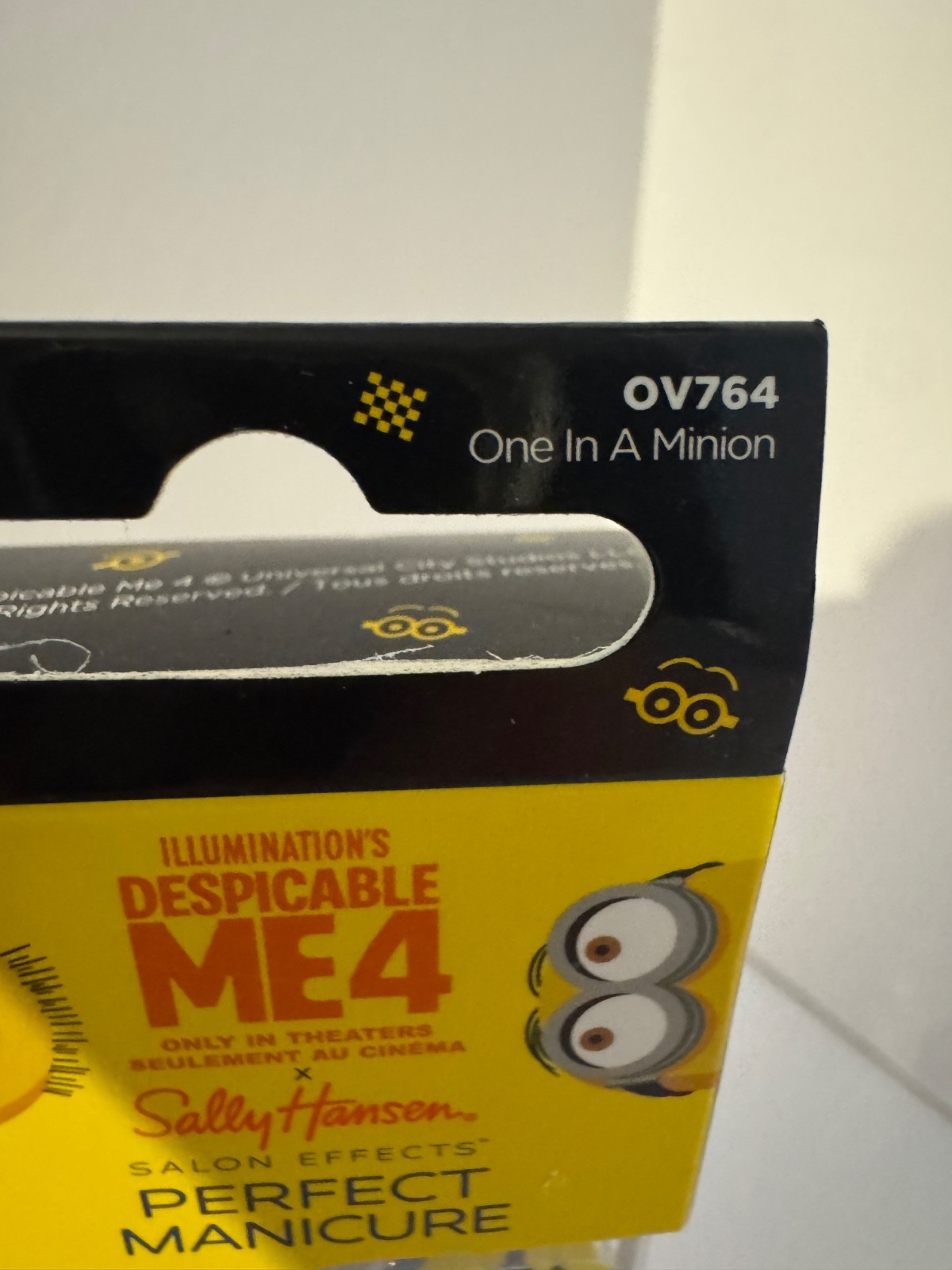 SALLY HANSON SALON DESPICABLE ME 4 – 24 OVAL PRESS ON NAILS OV764