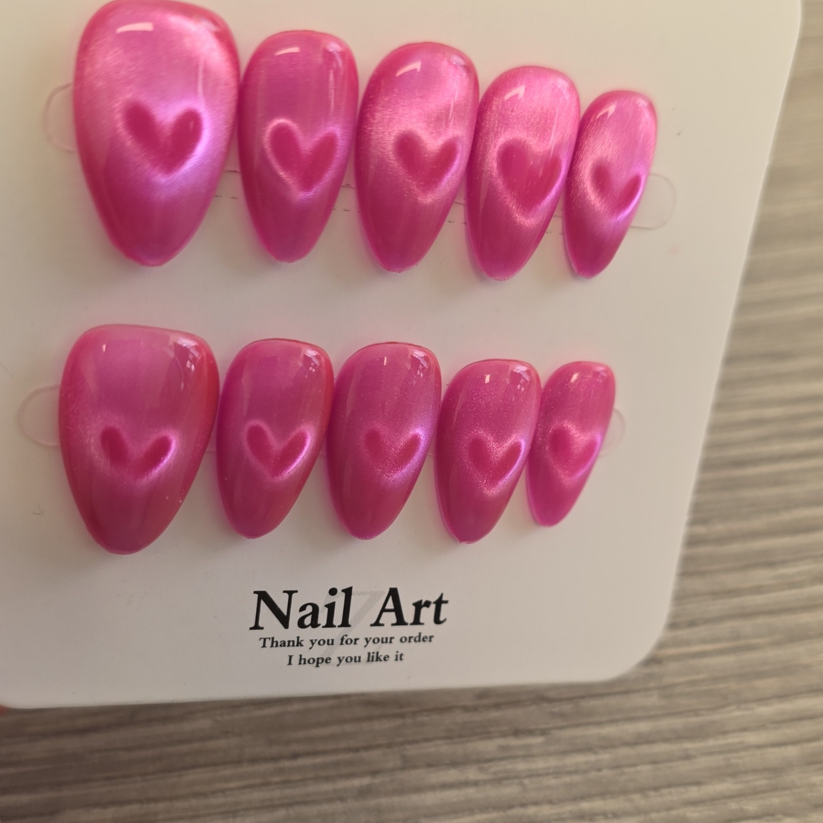 Nail Art Pink Shiny Heart Cateye Medium Almond Press-On Nails Set Full Cover