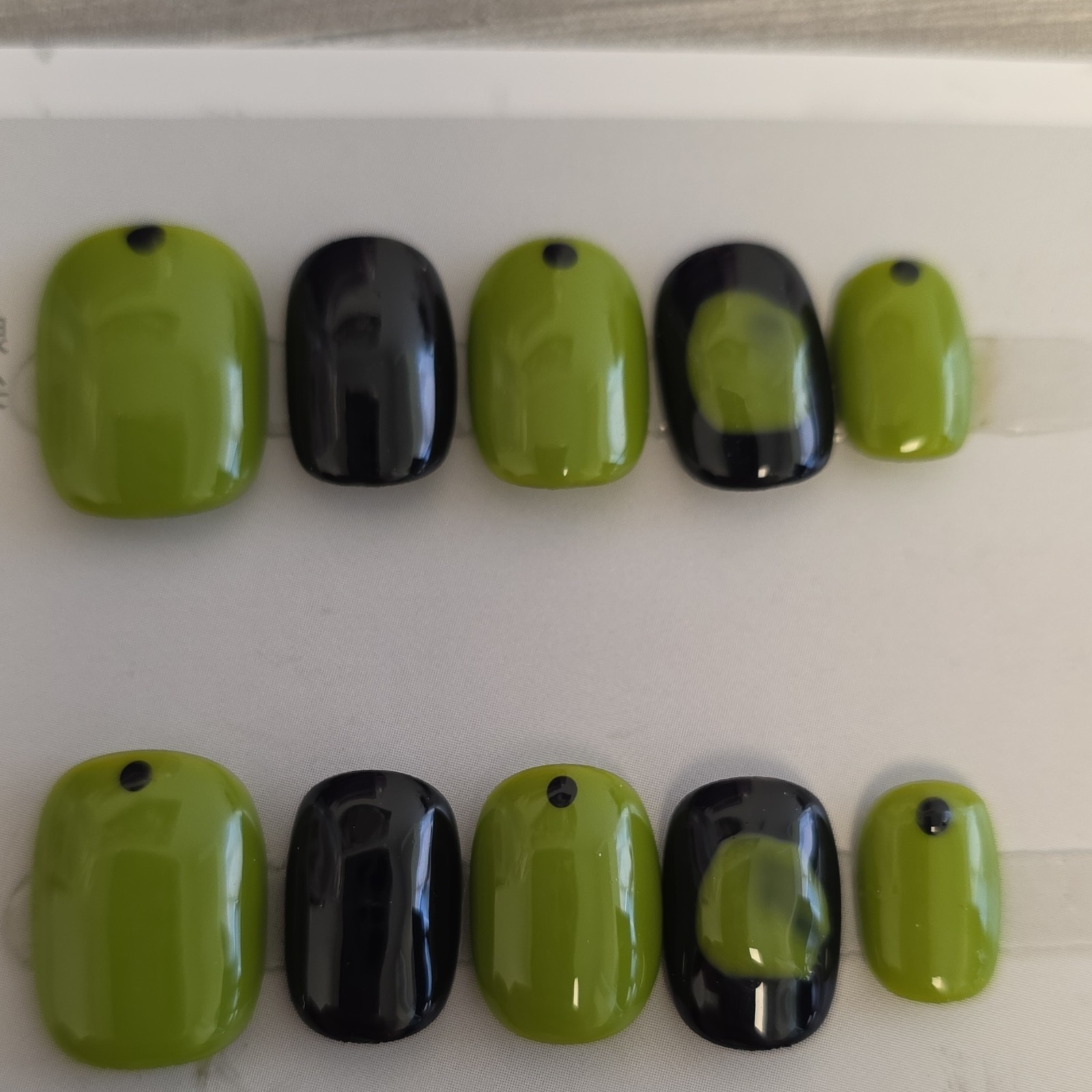 Nail Art Green Black Shiny Square Press-On Nails Set Pre-Designed Full Cover