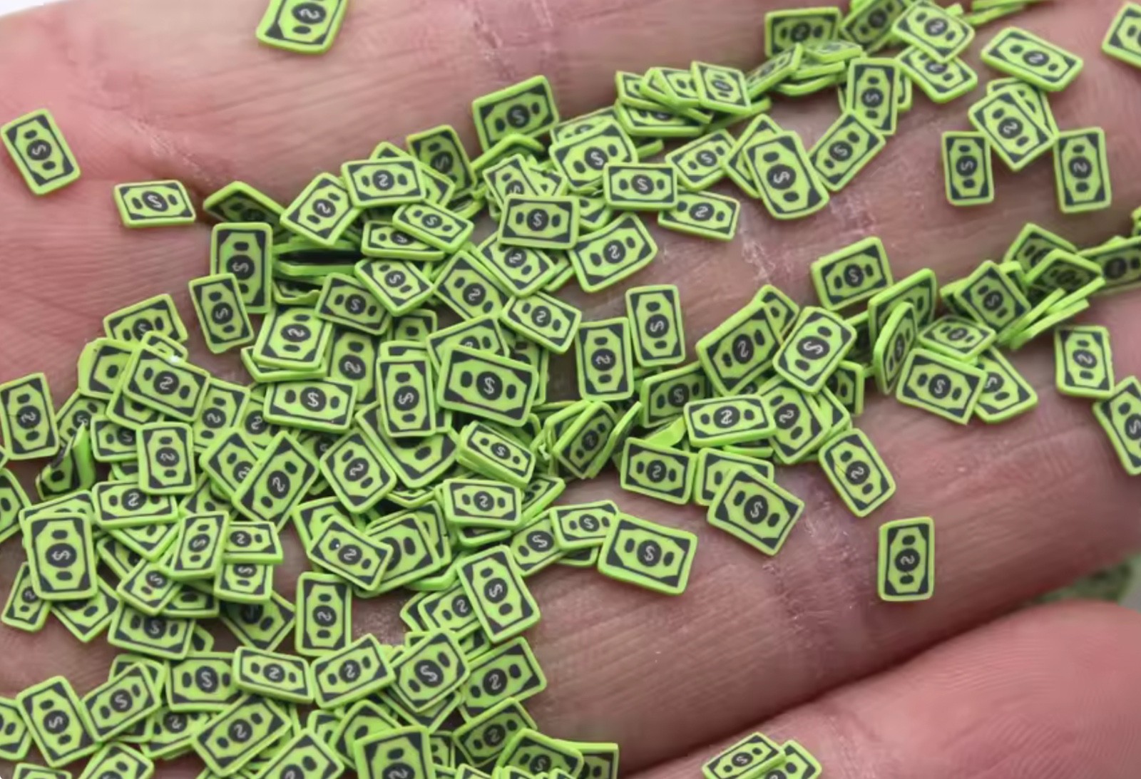 1 tablespoon green Dollars Playing Clay Glitter Sequin Nail
