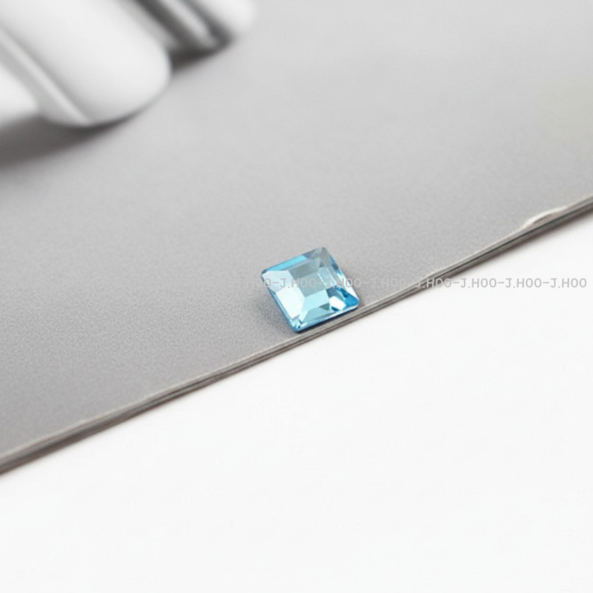 Swarovski 2400 Square Hotfix Flat Back 3mm Aquamarine 20pcs