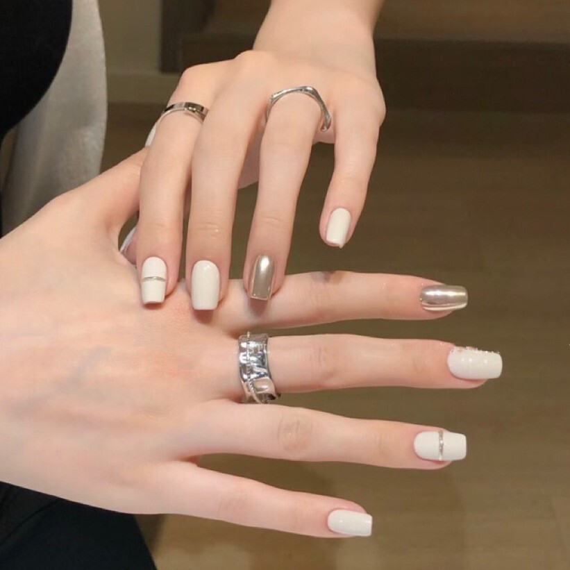 New Year Wearable nail Nude and Gold Metallic Design short Set of 24