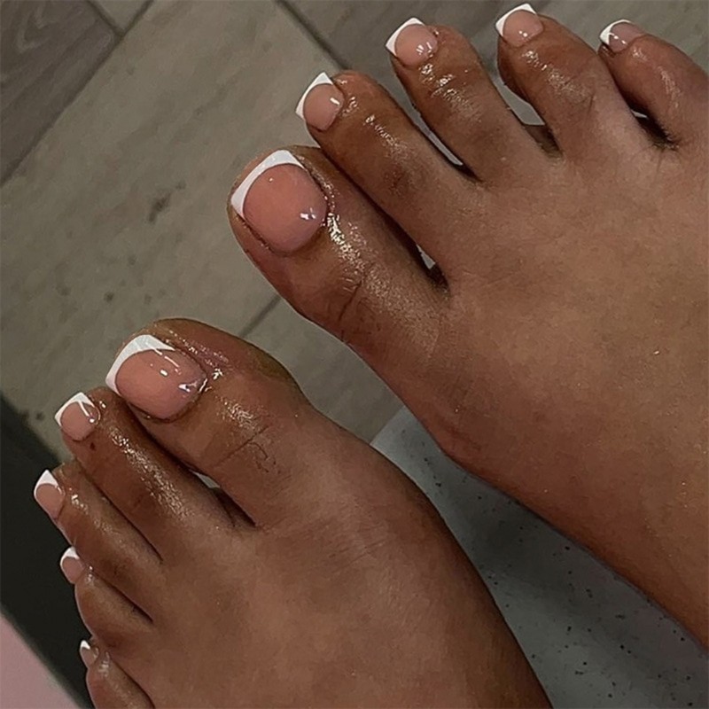 24 Pieces Short Wearable Toenails Simple Press on Toenails For Any Occasion