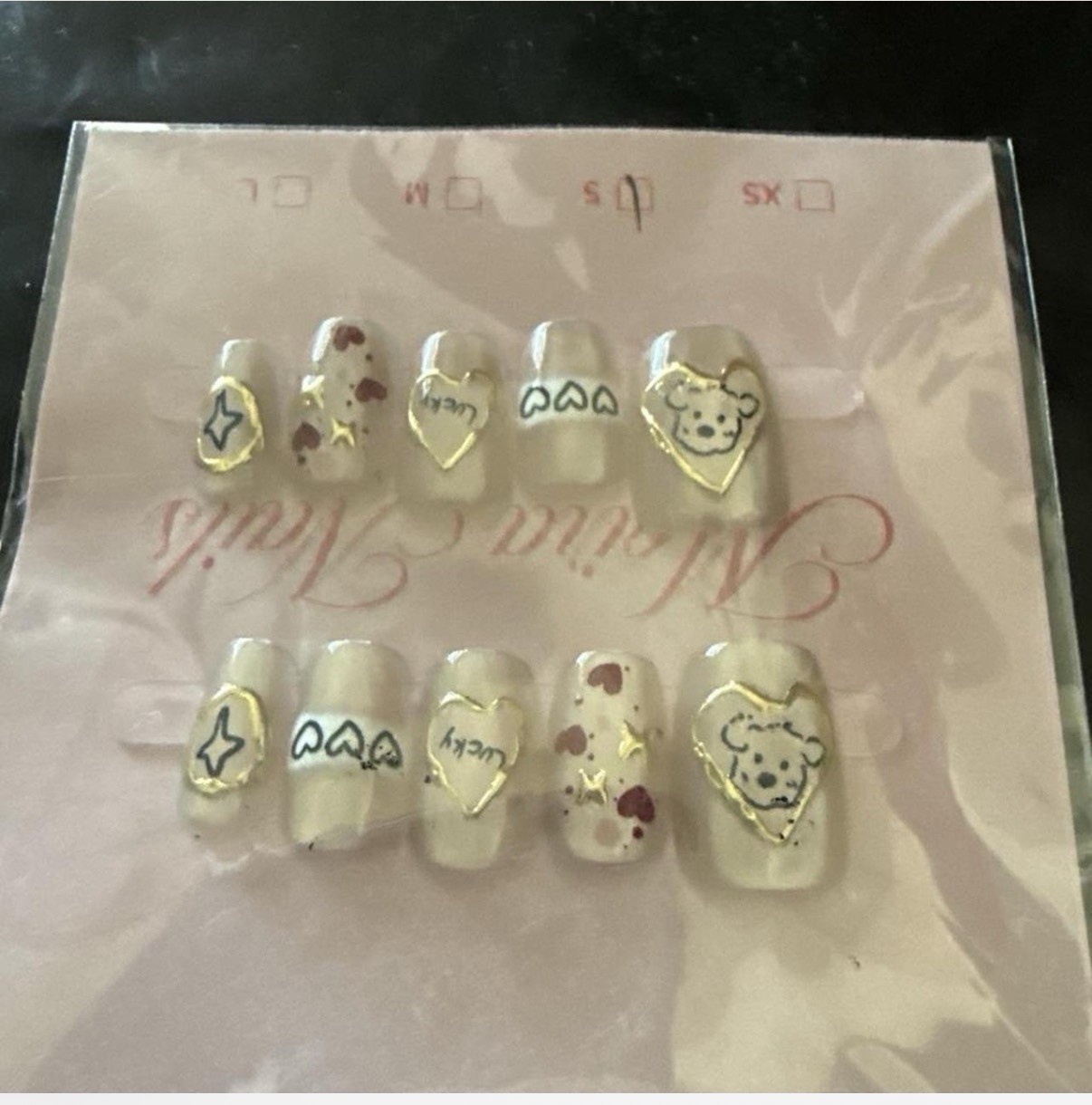 3D Pre-Designed Press-On Nails White/Gold Heart Short Square Nail Art