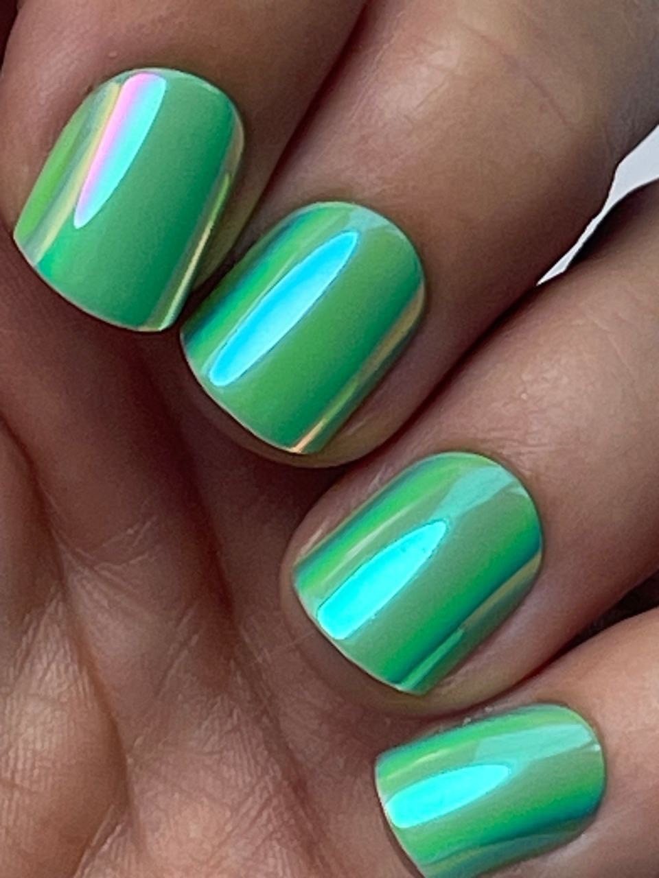 Red Aspen Press On Nails- I’ve Got Drive, Drey Short • Square • Holographic