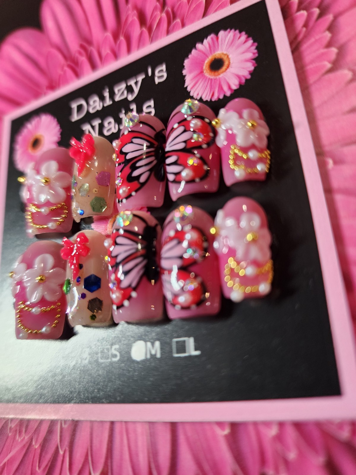 Medium Size Pink Butterfly 3D Press-on Nail Set Handmade Square 2.0 Cm Length