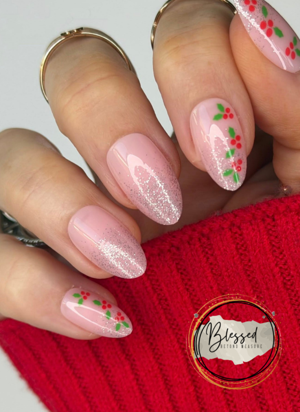 Red Aspen Press On Nails-Heidi in a Holly Daze -Medium Almond Design/Glitter