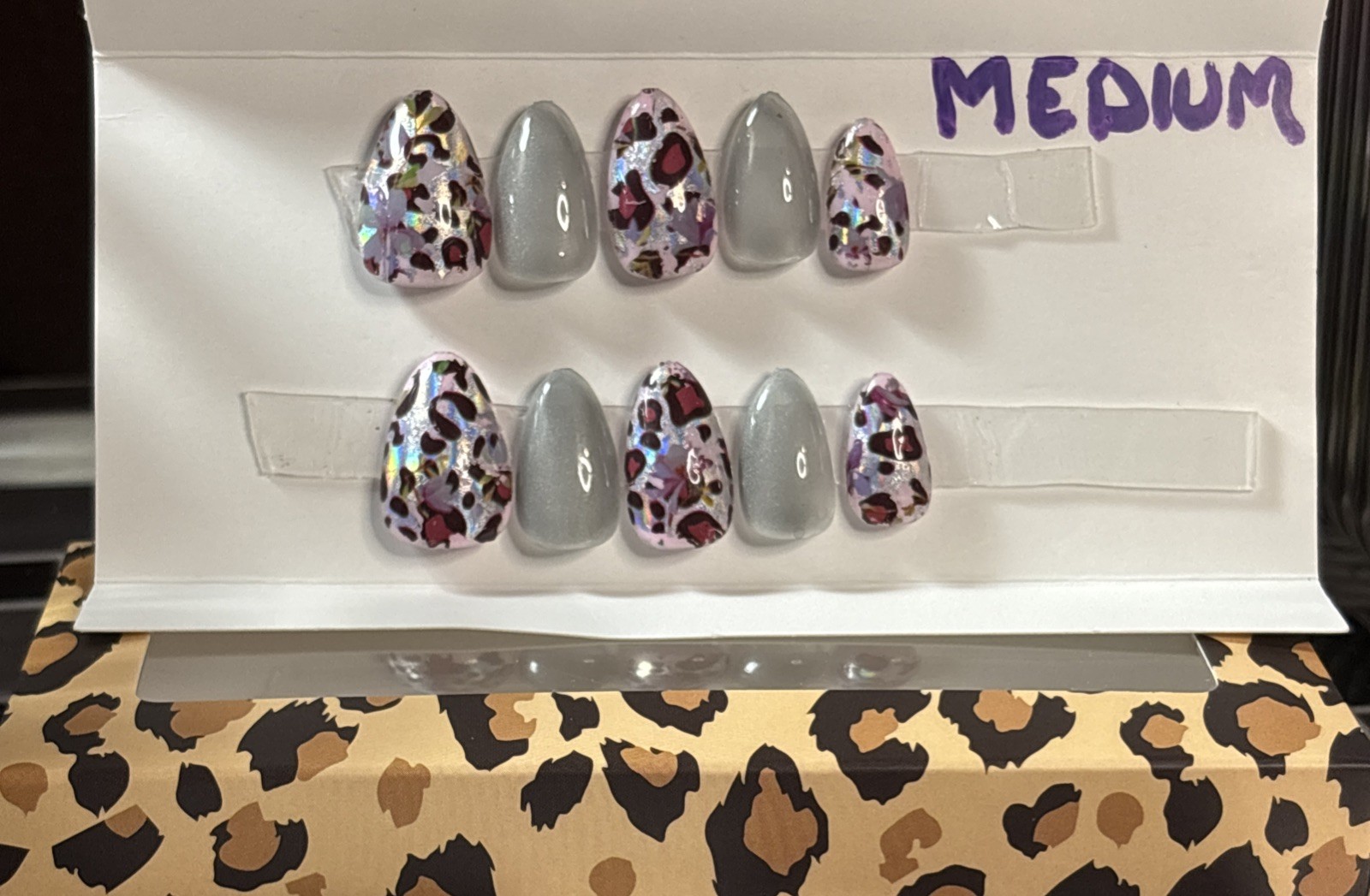 Press On Nails SzMed Almond-Nails Pink&silver gel polish w/Foil design(brown)