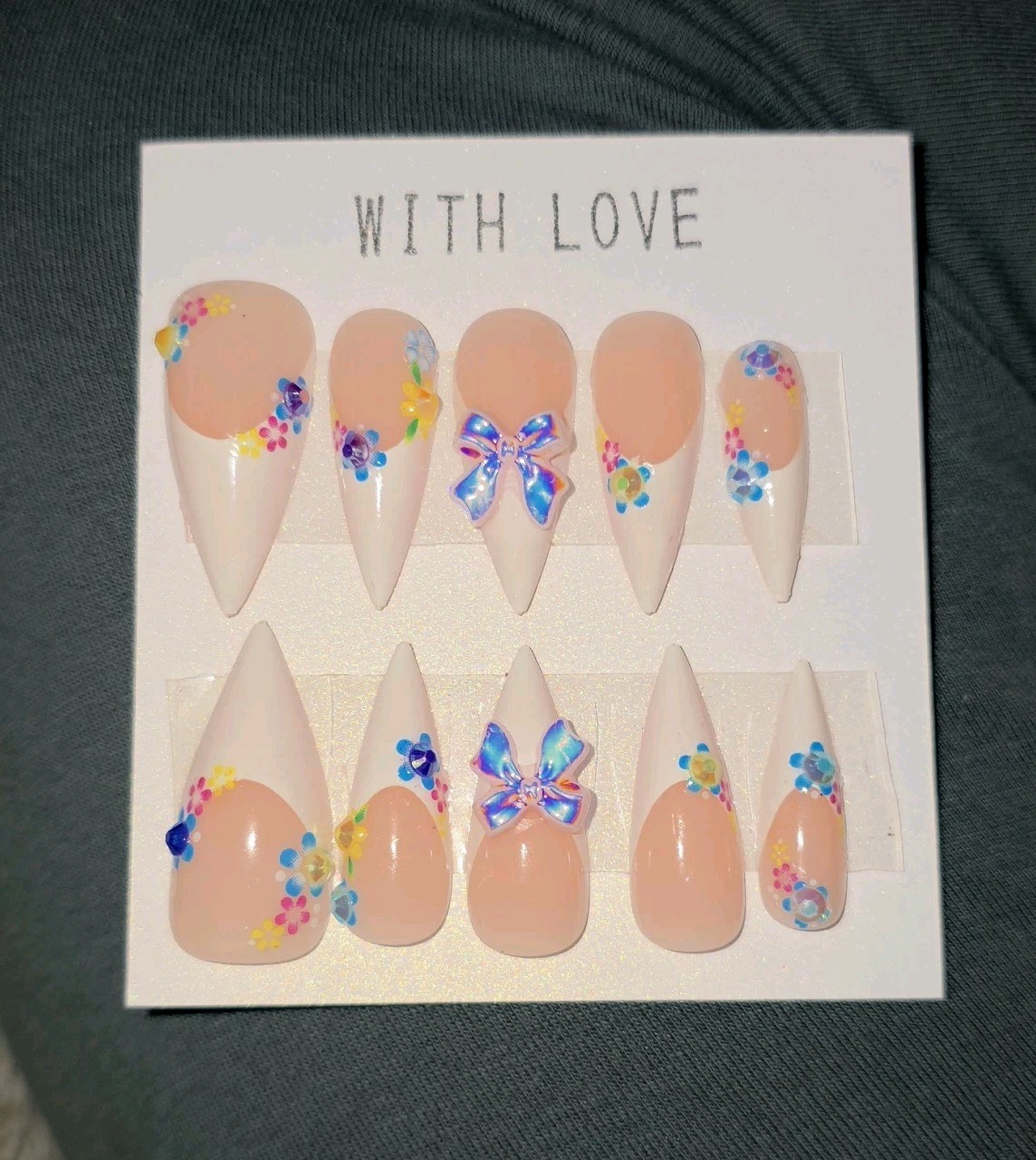 Acrylic Press-on Nail Set Medium Long Stiletto 3D Floral Bows French Tip White