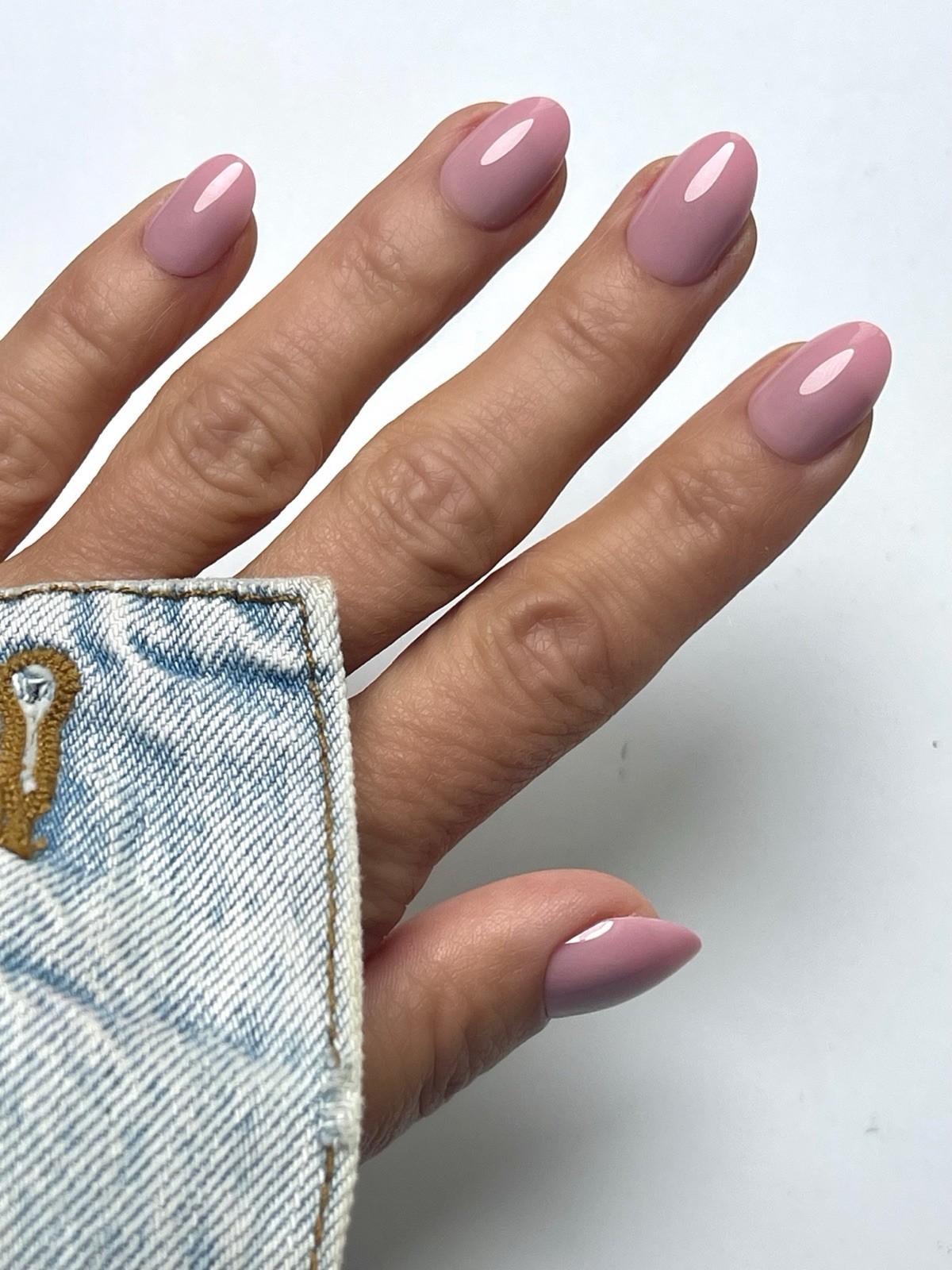 Red Aspen Press On Nails, Short Almond, Make Me Blush, Brielle