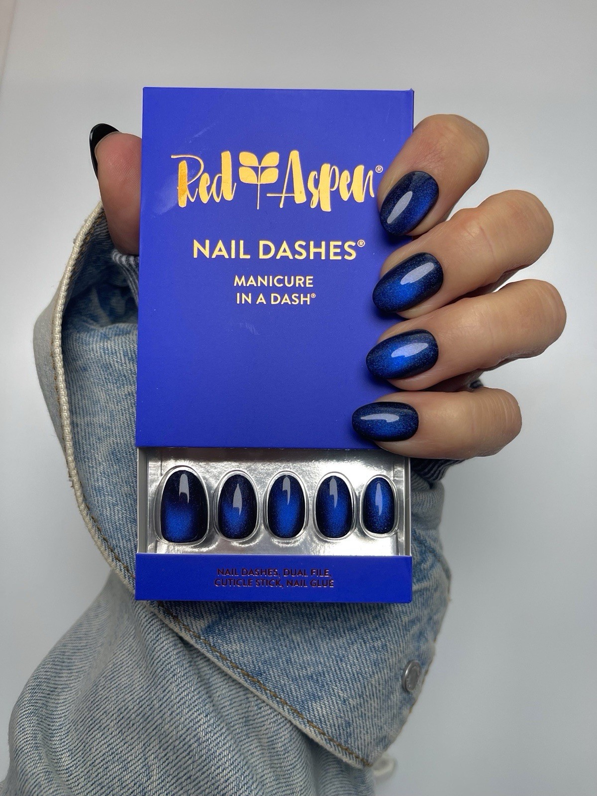 Red Aspen Press-On Nails Marley’s Midnight Muse Short Almond Blue Cat Eye Glue