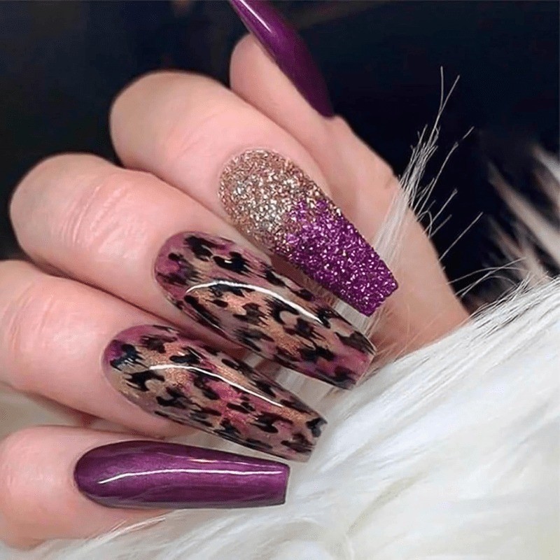 48 Pcs of Fake Nails Removable and Reusable Nail Art, Suitable for Women To Use