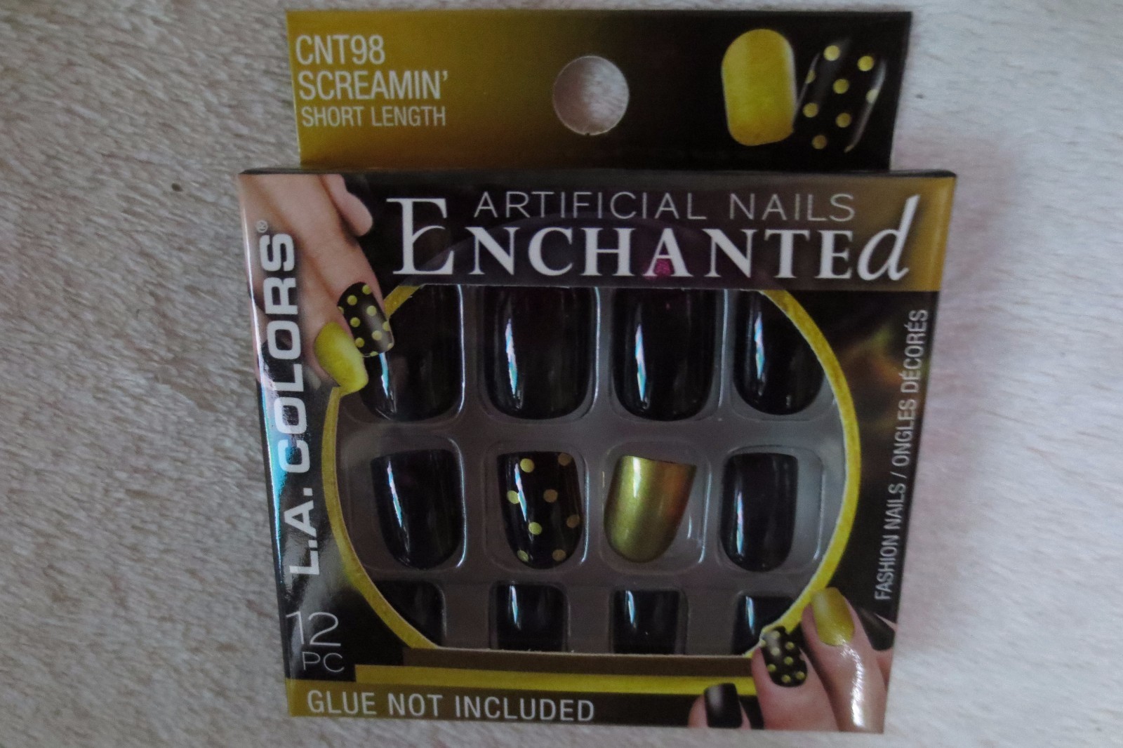 L.A. Colors Artificial Nails Enchanted Halloween Black/Gold Short New