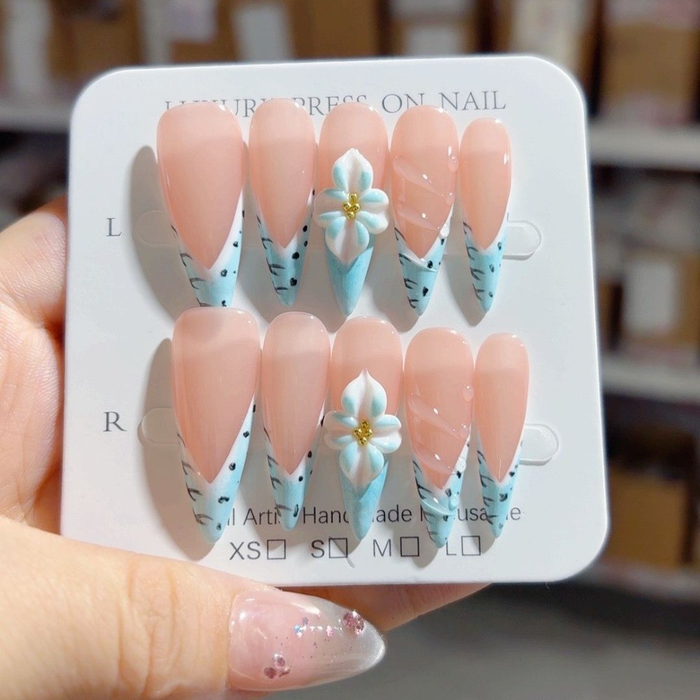 10Pcs Medium Almond Blush Nails Blue Pink 3D Carved Daily Nail Tips
