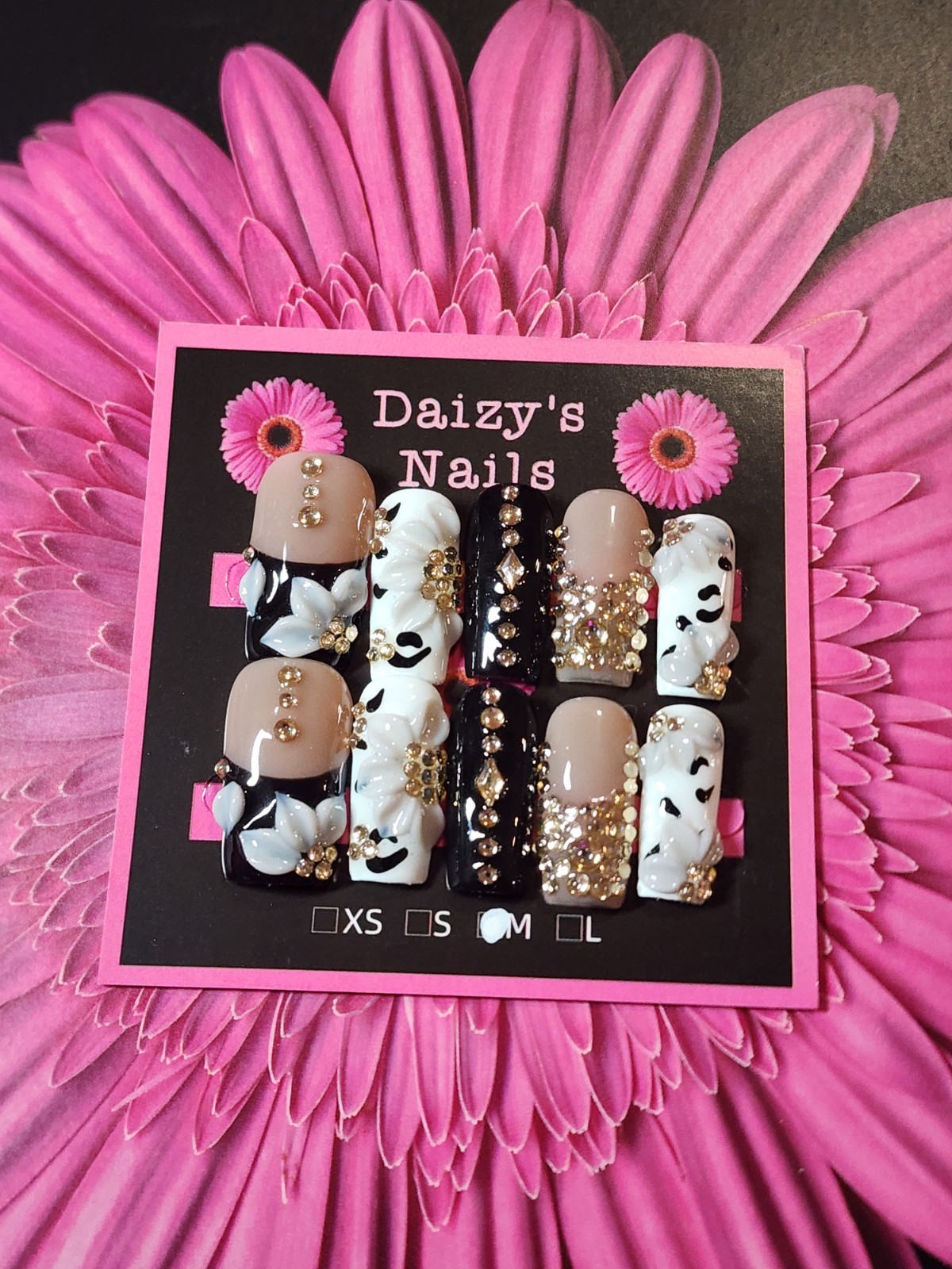 Medium Size Black White Shiny 3D Floral Nail Set Handmade Square 2.5 Cm Length