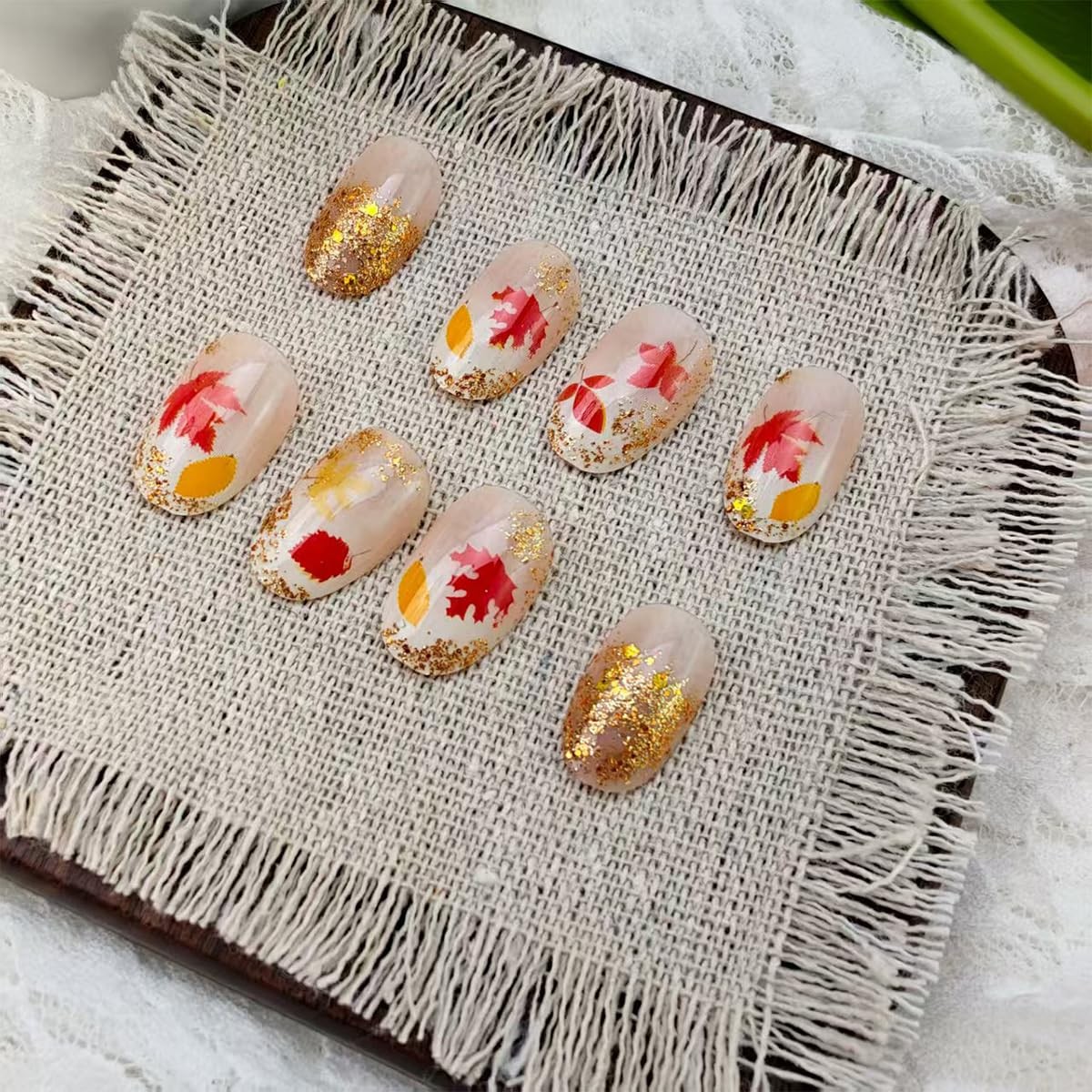 BMKKOT Short Oval Fall French Tip Nails