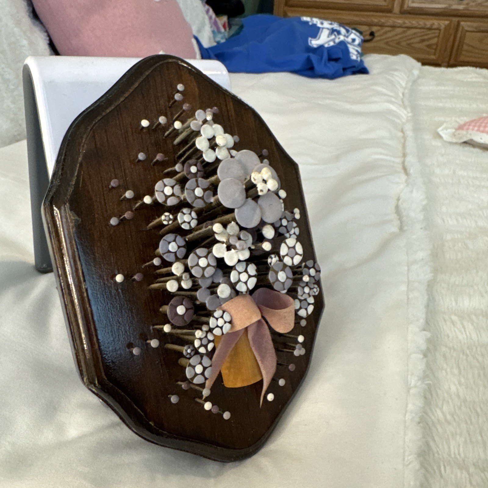 VINTAGE 1977 POL-O-CRAFT PAULINE OWENS ORIGINAL NAIL FLOWER ART BOUQUET PLAQUE