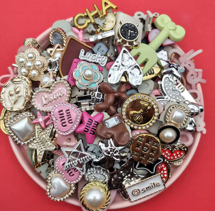50pc/100pc/300pc Junk Case Charms, 3D Nail Charms and Gems